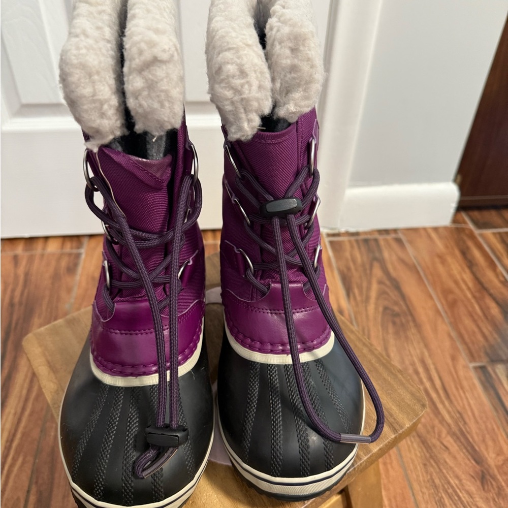 Sorel Black and Cream Winter Boots